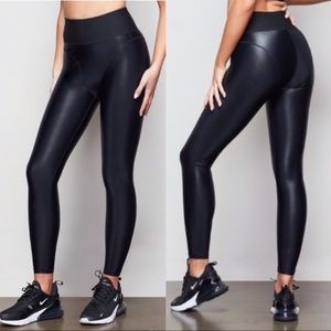 NWT Good American Black Midnight Shine 7/8 Legging